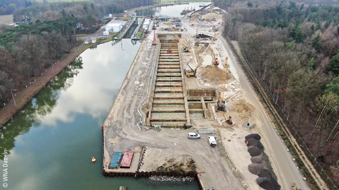 Aerial view of the new construction of the Gleesen lock while the new lock chamber is being dredged 